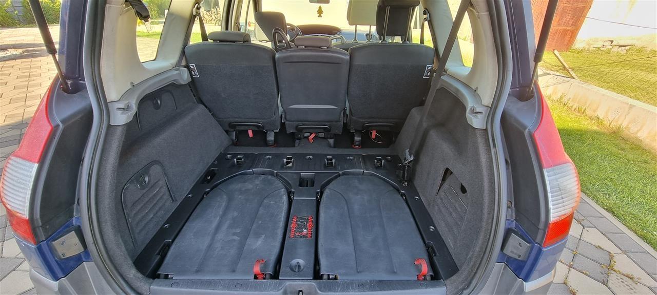 Renault-Scenic