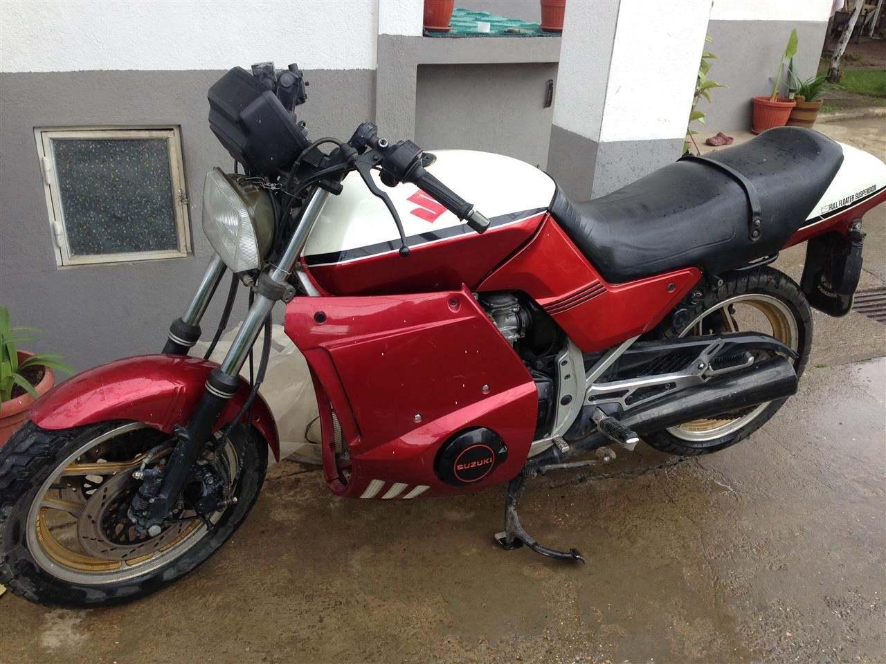 SUZUKI