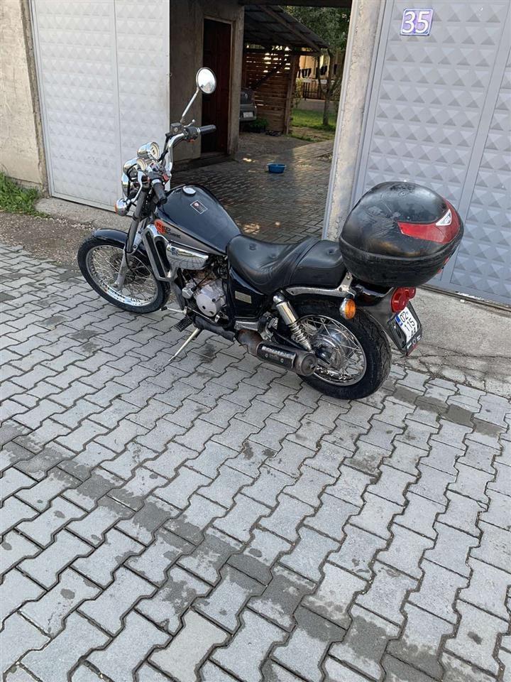 Aperilla-redros-125-cc