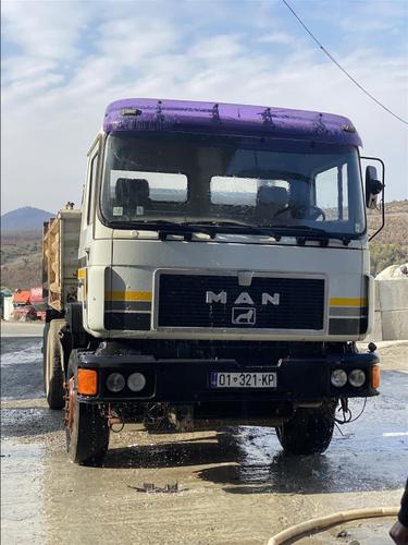 Man 2