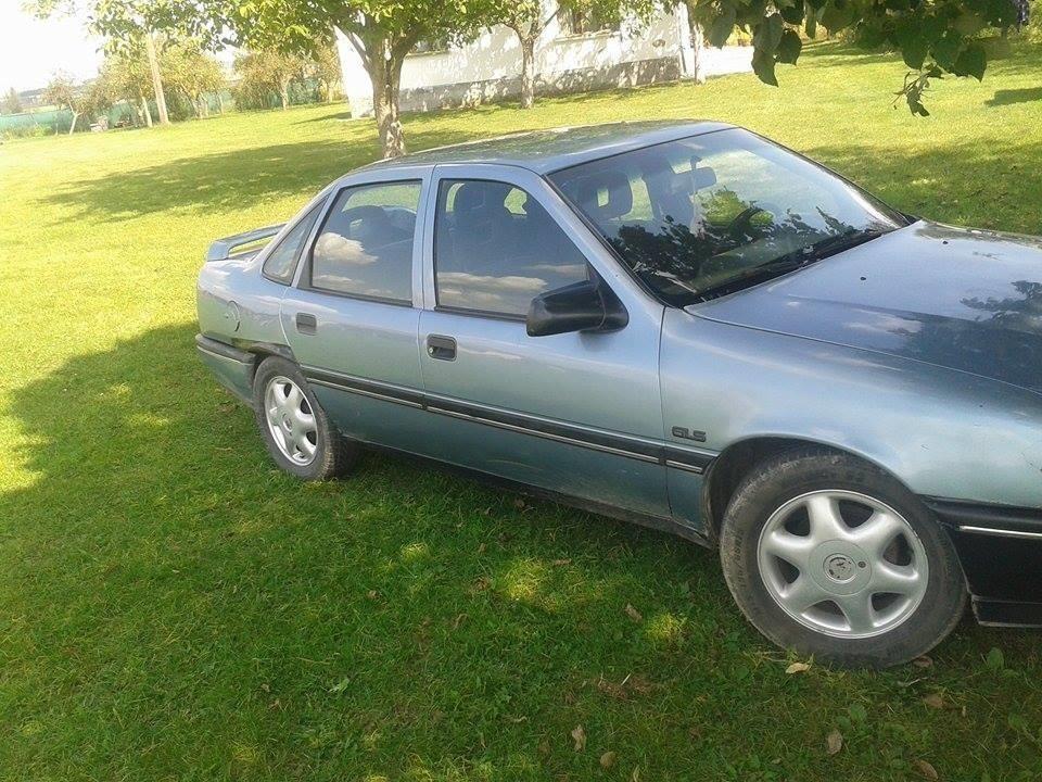 OPEL-VECTRA-