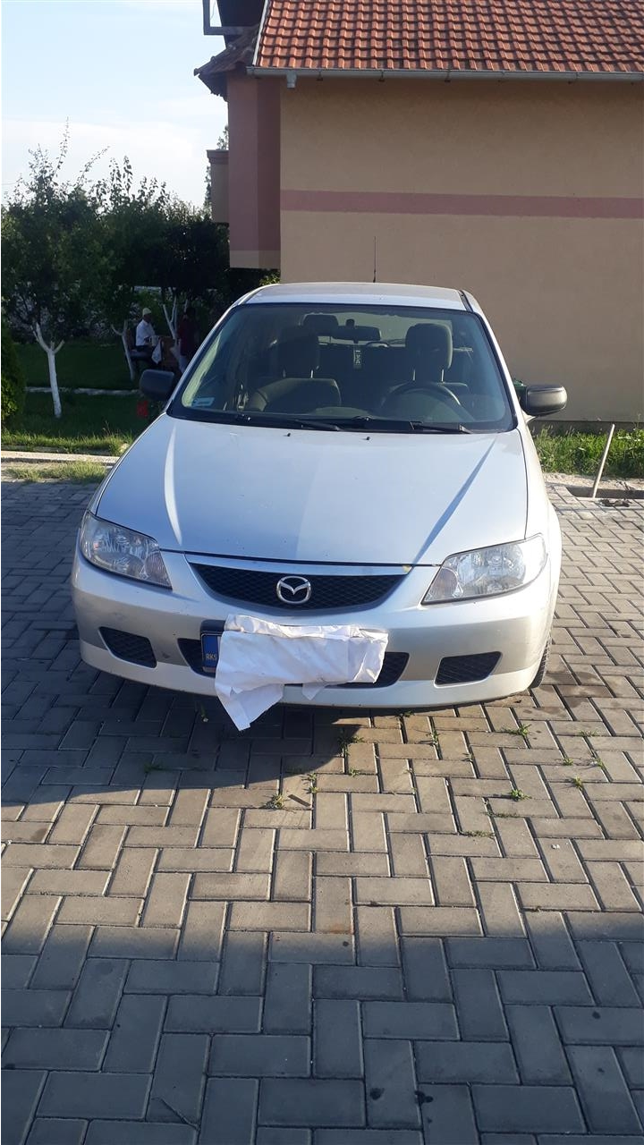 --Mazda-323