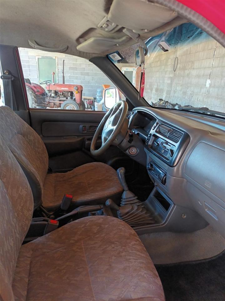 Mitsubish-l200
