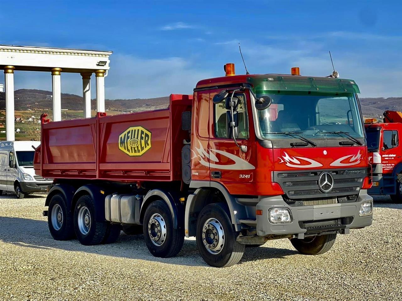 Actros-32-41-kipper-