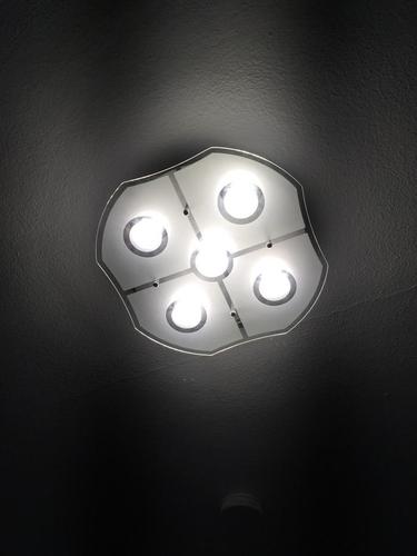 LED Llustera