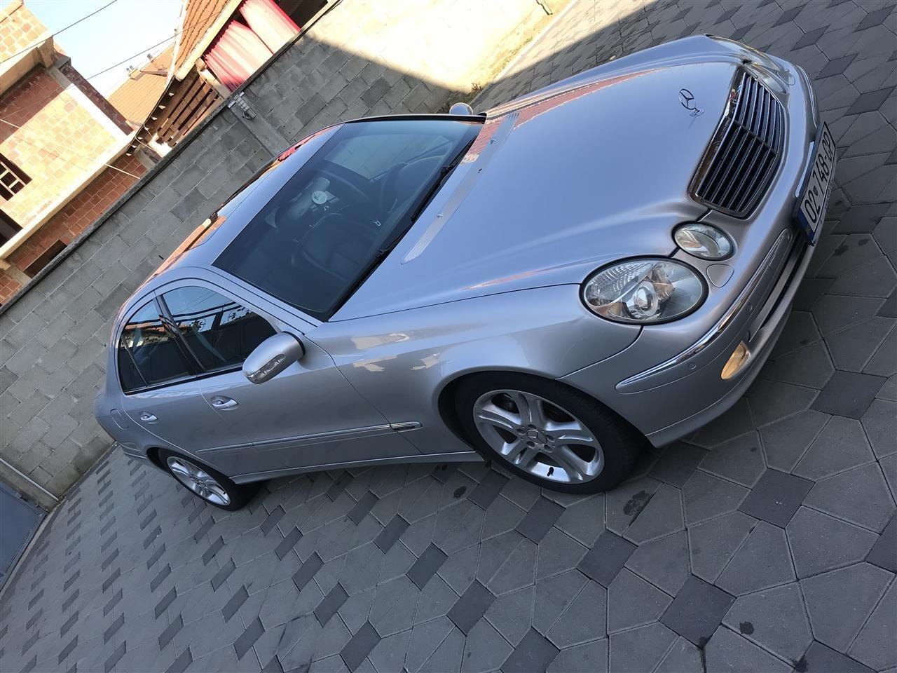 Mercedes-e320