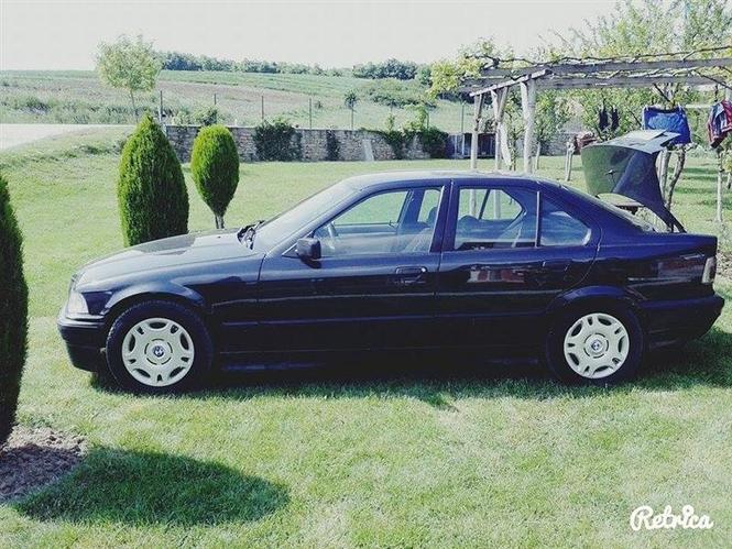BMW 325 