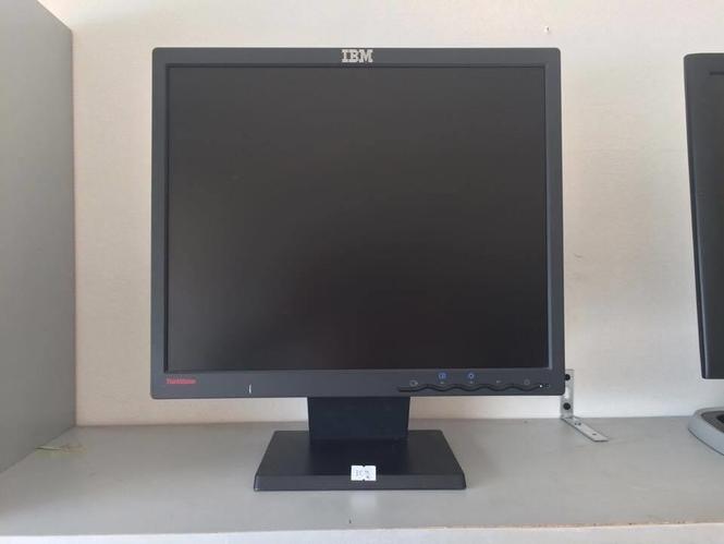Monitor IBM 17'