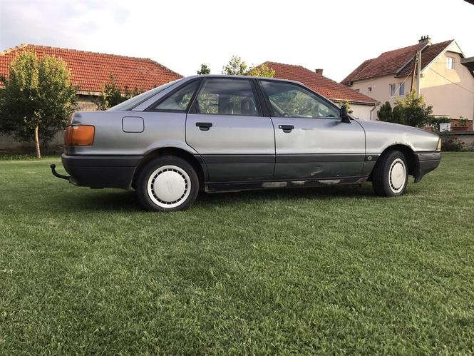 Audi 80