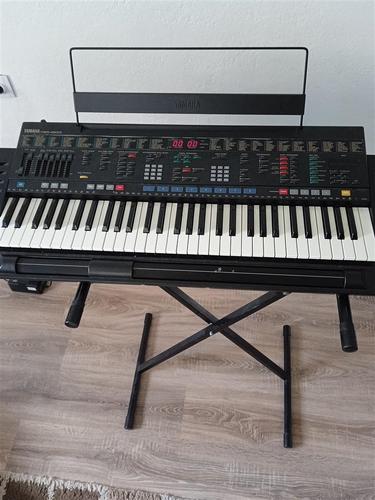 Shitet piano 