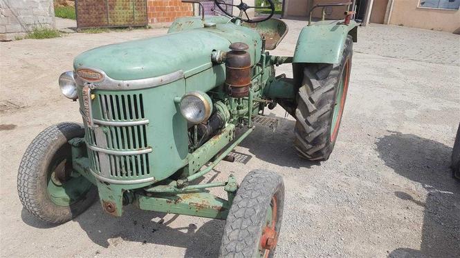 Traktor bucher