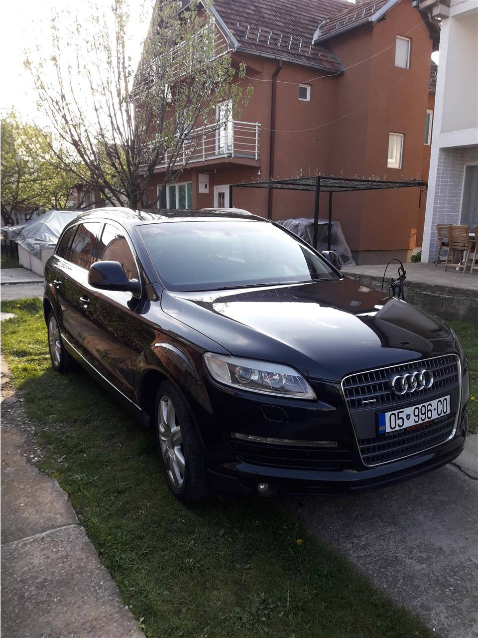 Audi-Q-7