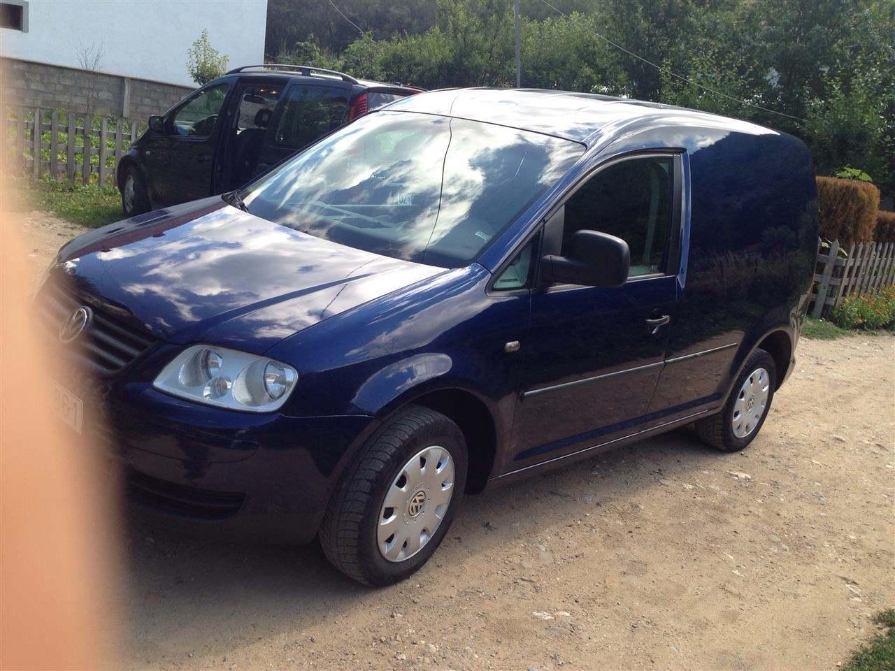 VW-Caddy--07-