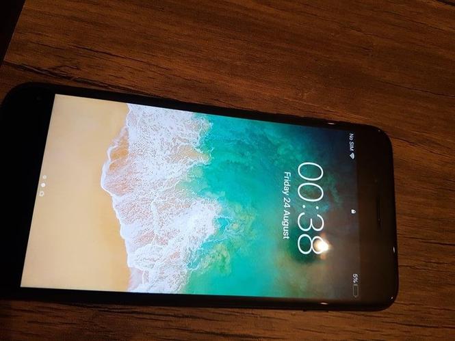 Shes IPhone 7 plus nga (UK)