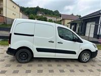 Shitet pikapi Citroen Berlingo viti 2012 1.6 HDI