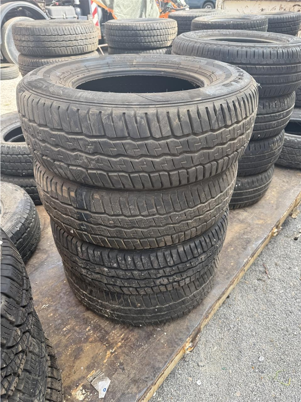 Goma-215-70R15-C