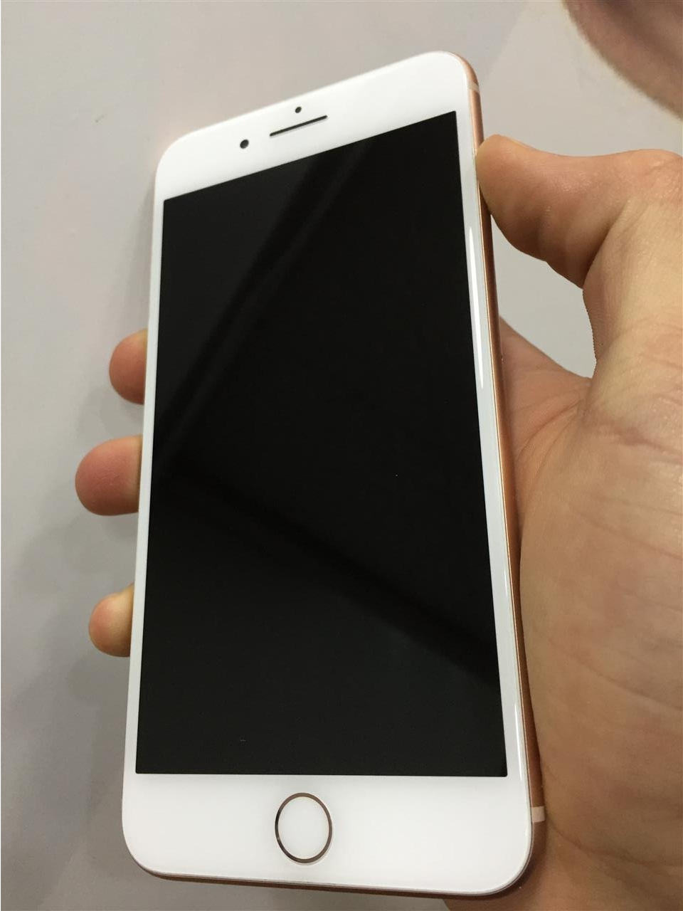 Shes-iPhone-8-plus-