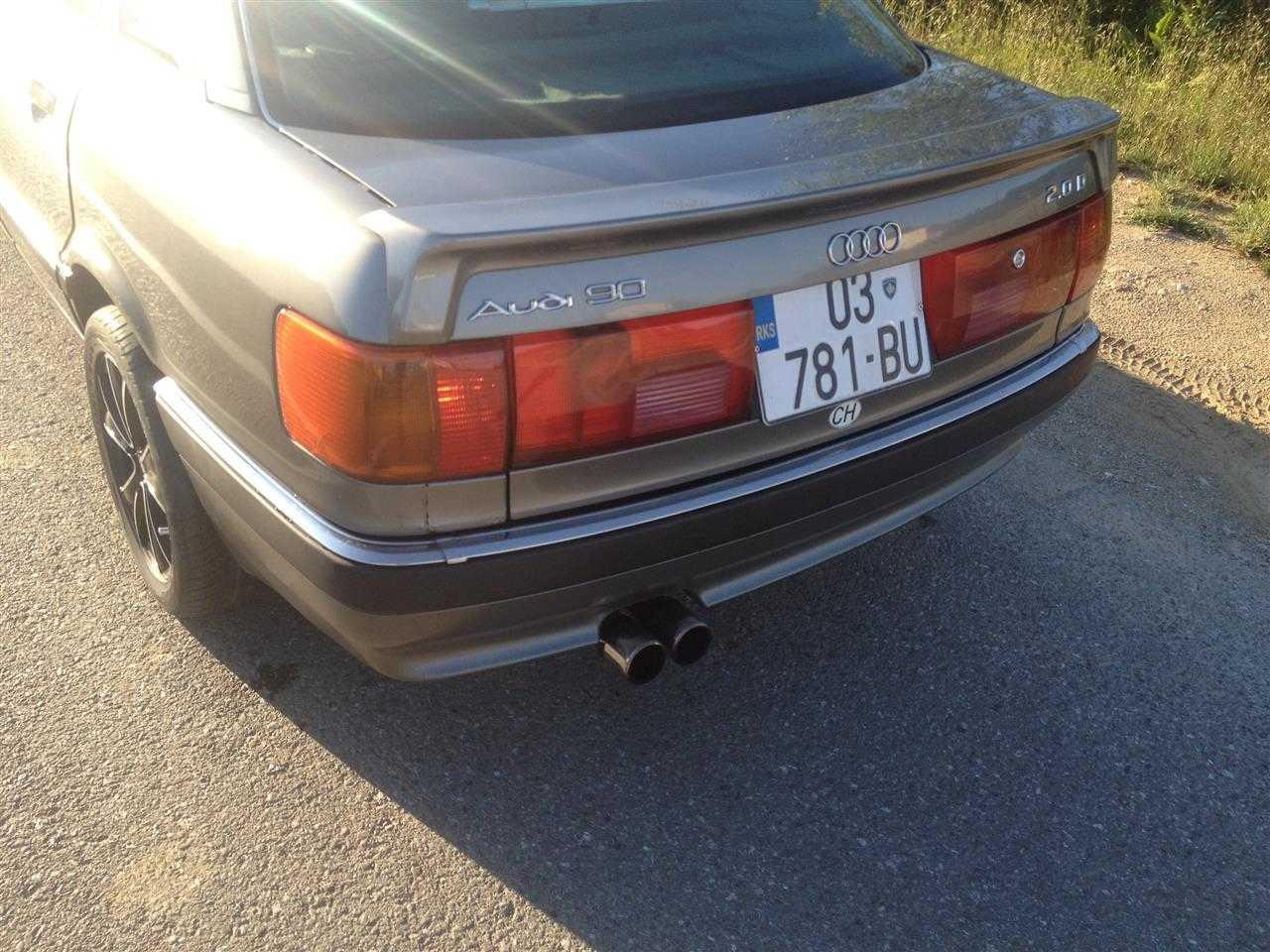Audi-90