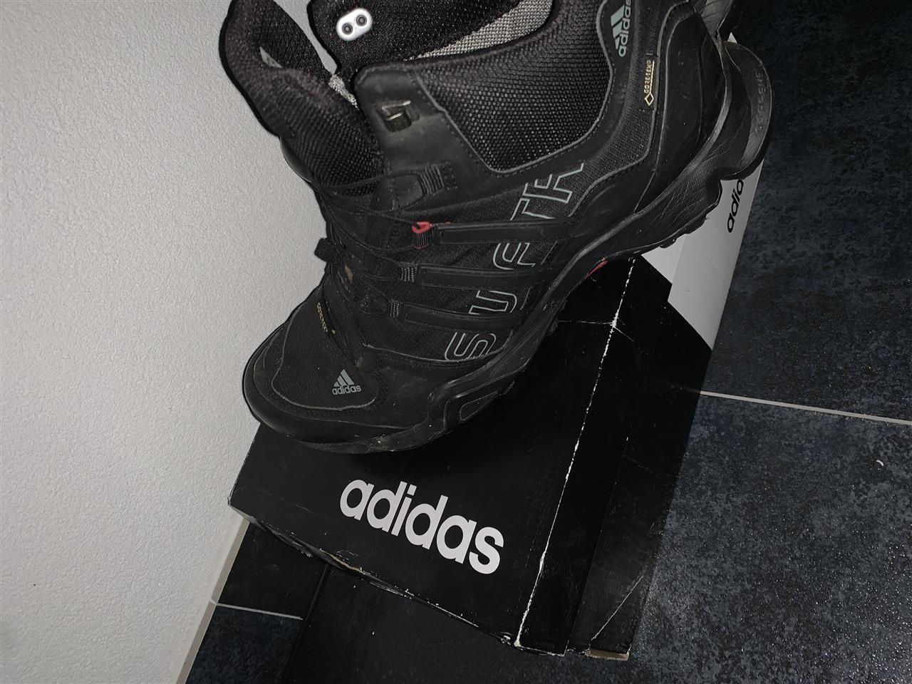Adidas-gortex