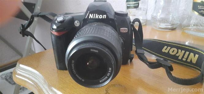 Nikon d-70
