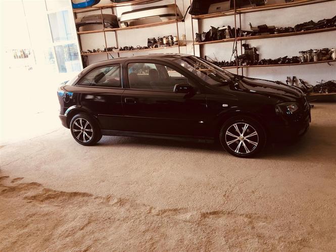 Opel satra 2003