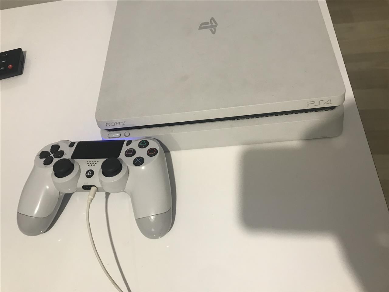 PS-4-Slim