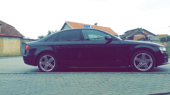 Audi A4 1.8 i