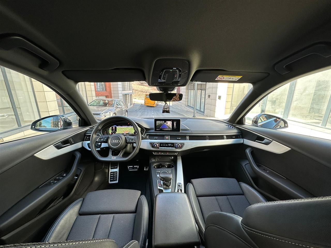 Audi-A4