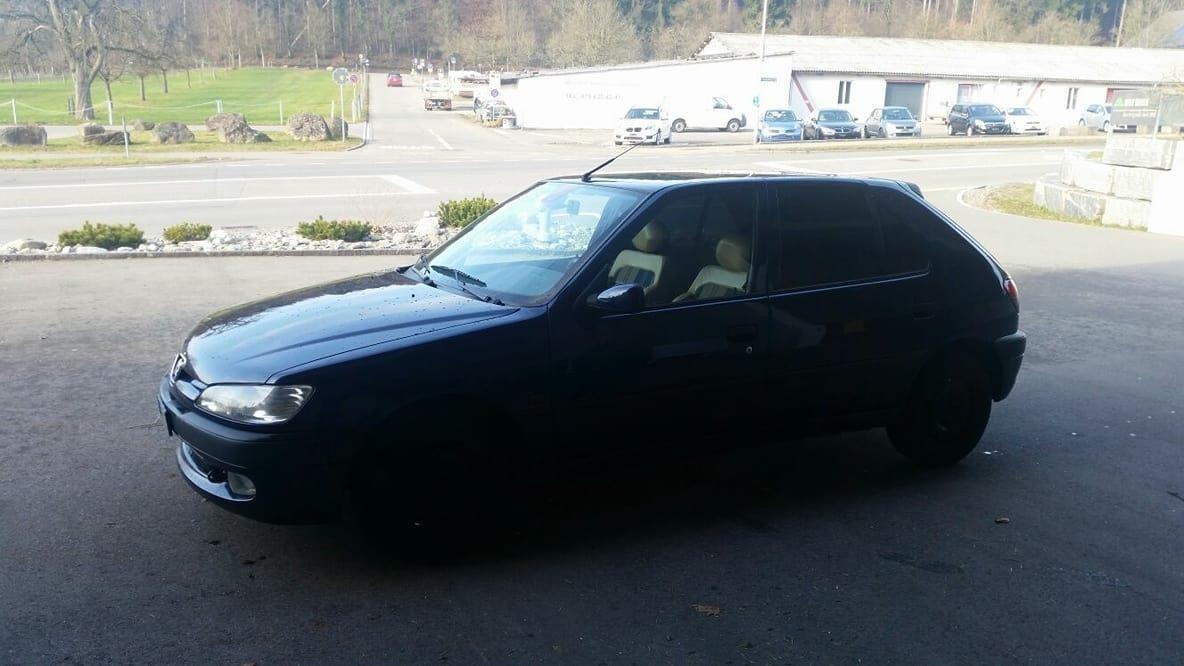 Peugeot-306