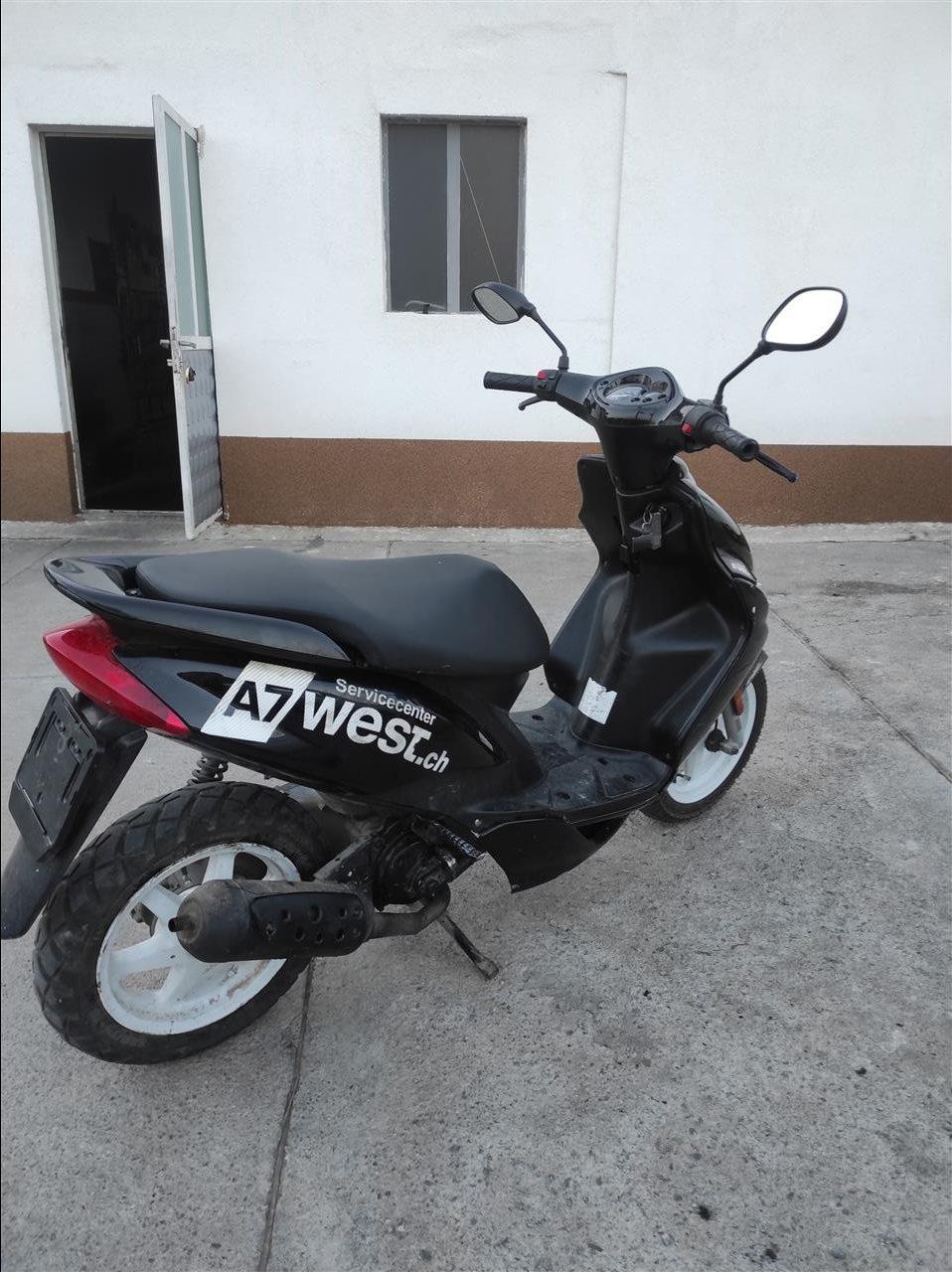 Yamaha-49cc--------
