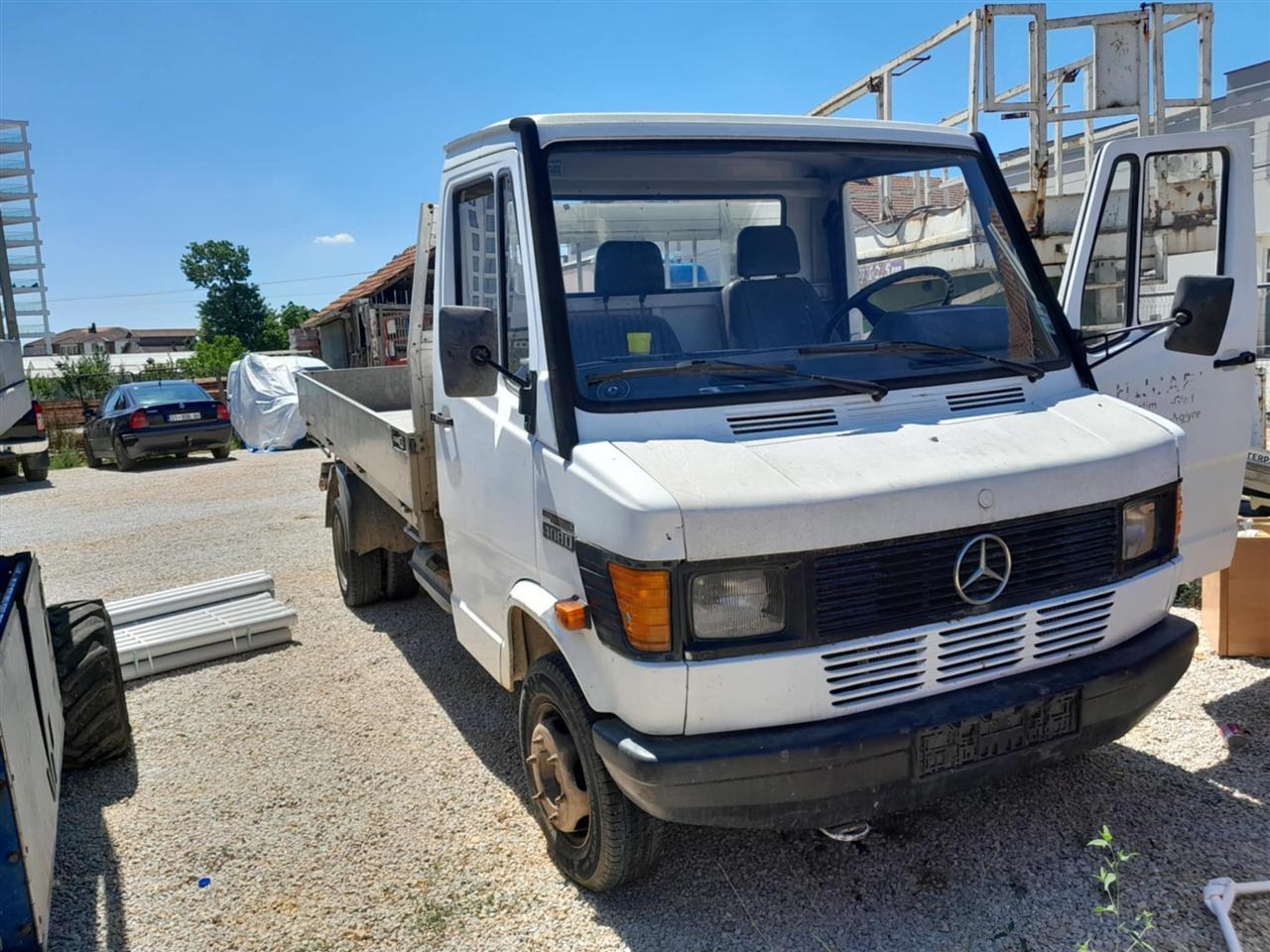 Mercedes--408