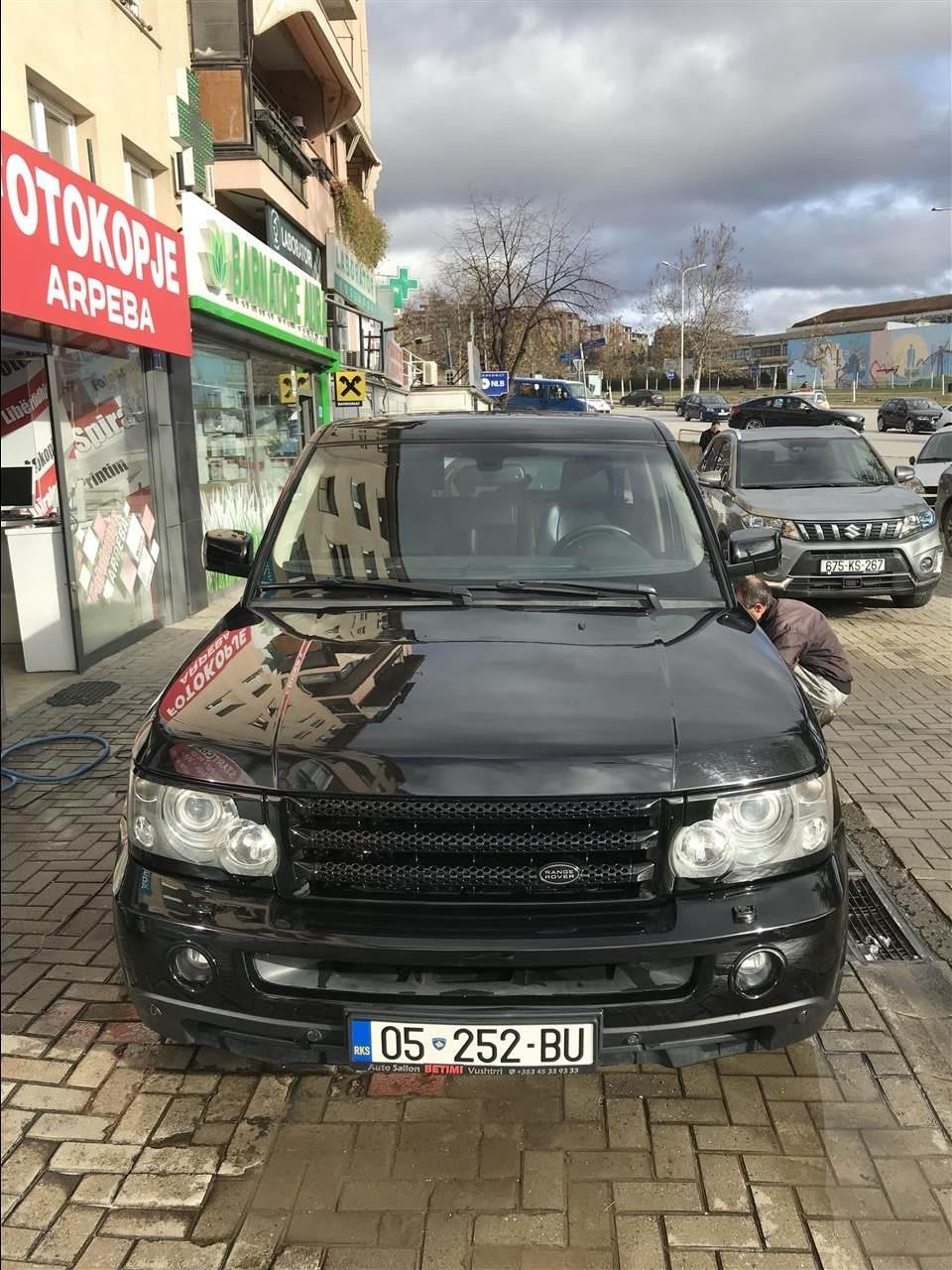 RANGE-ROVER-
