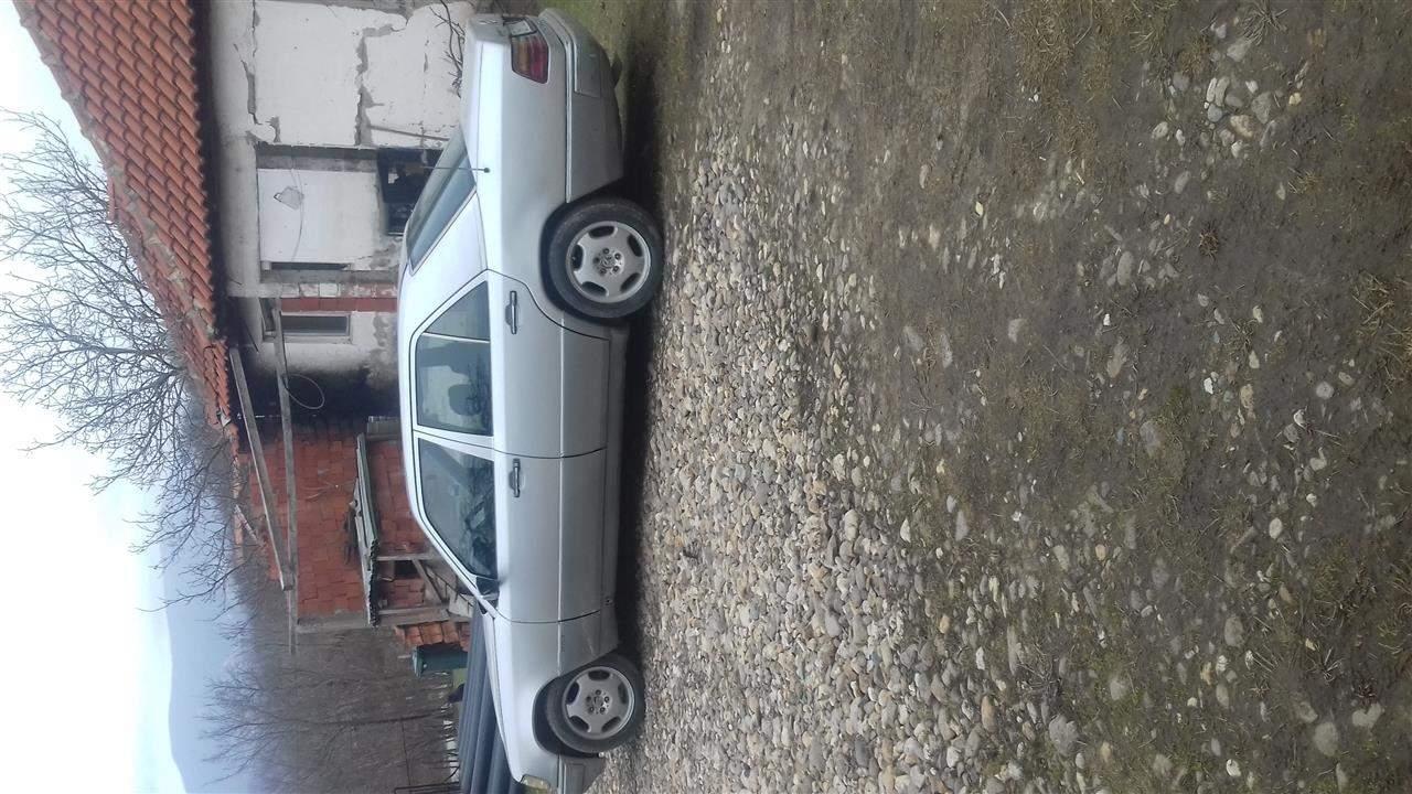 Shitet-Mercedes