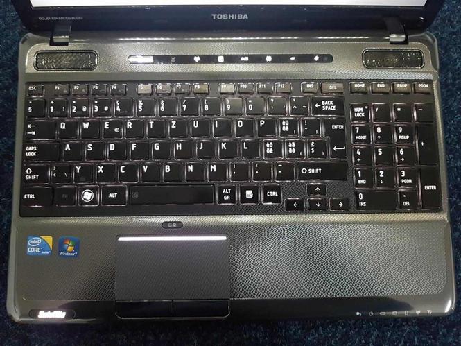Toshiba i7