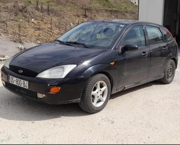 Ford Focus shitet 