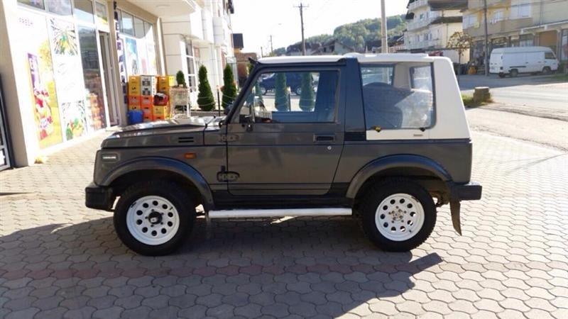 suzuki-samurai