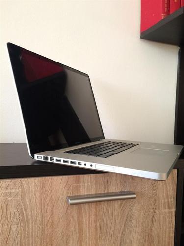 MacBook Pro 17-inch