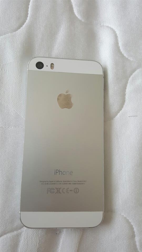 shes-iphonin-5s-nga-CH