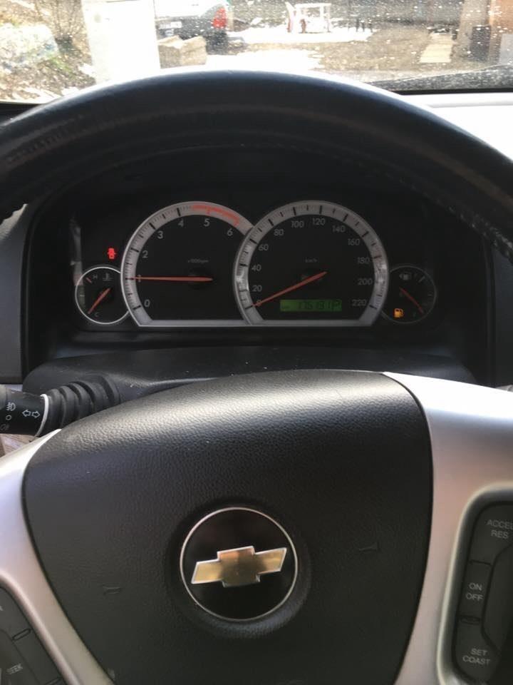 Shes-chevrolet-captiva-minivan