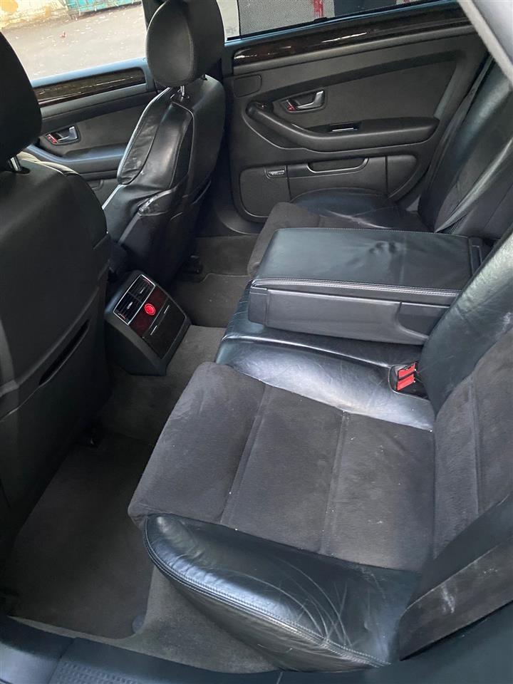 AUDI-A8