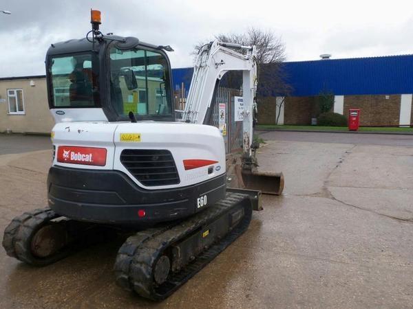 2011-Bobcat-E60