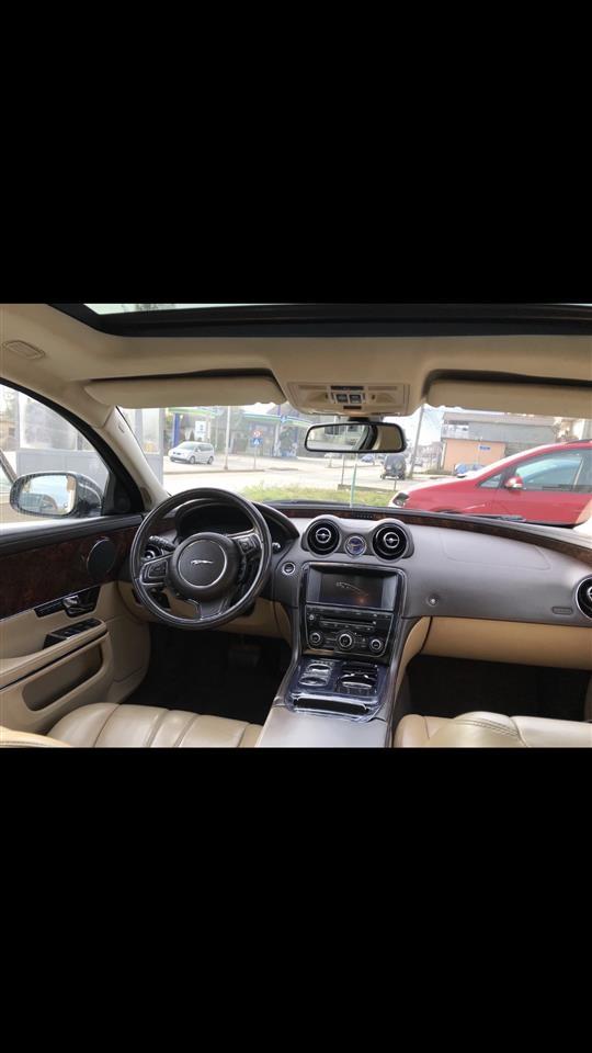 Jaguar-xj
