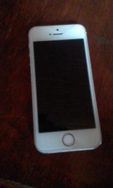 shes-iphone-5-s-