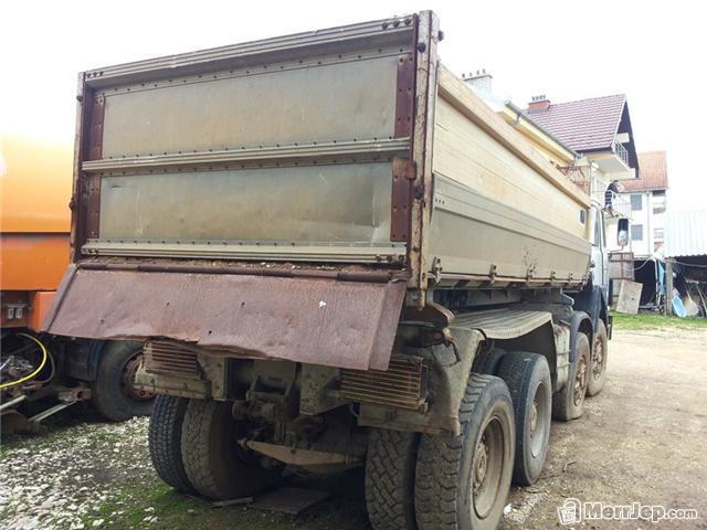 Kamion Saurer