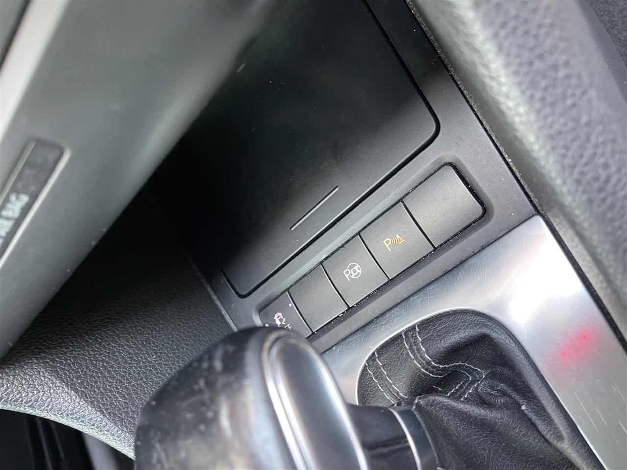 Golf-6-77Kw-TDI-Viti-2011-DsG-Automatic-Model-Style-I-Ruajtu