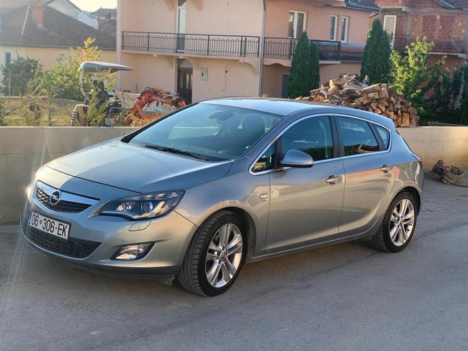 Opel Astra 