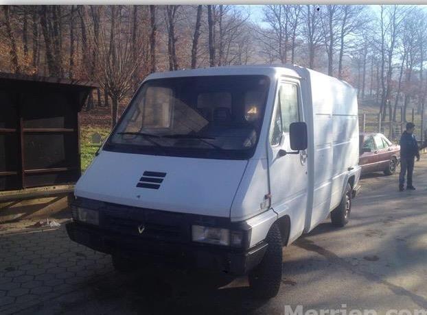 shes-renault-master