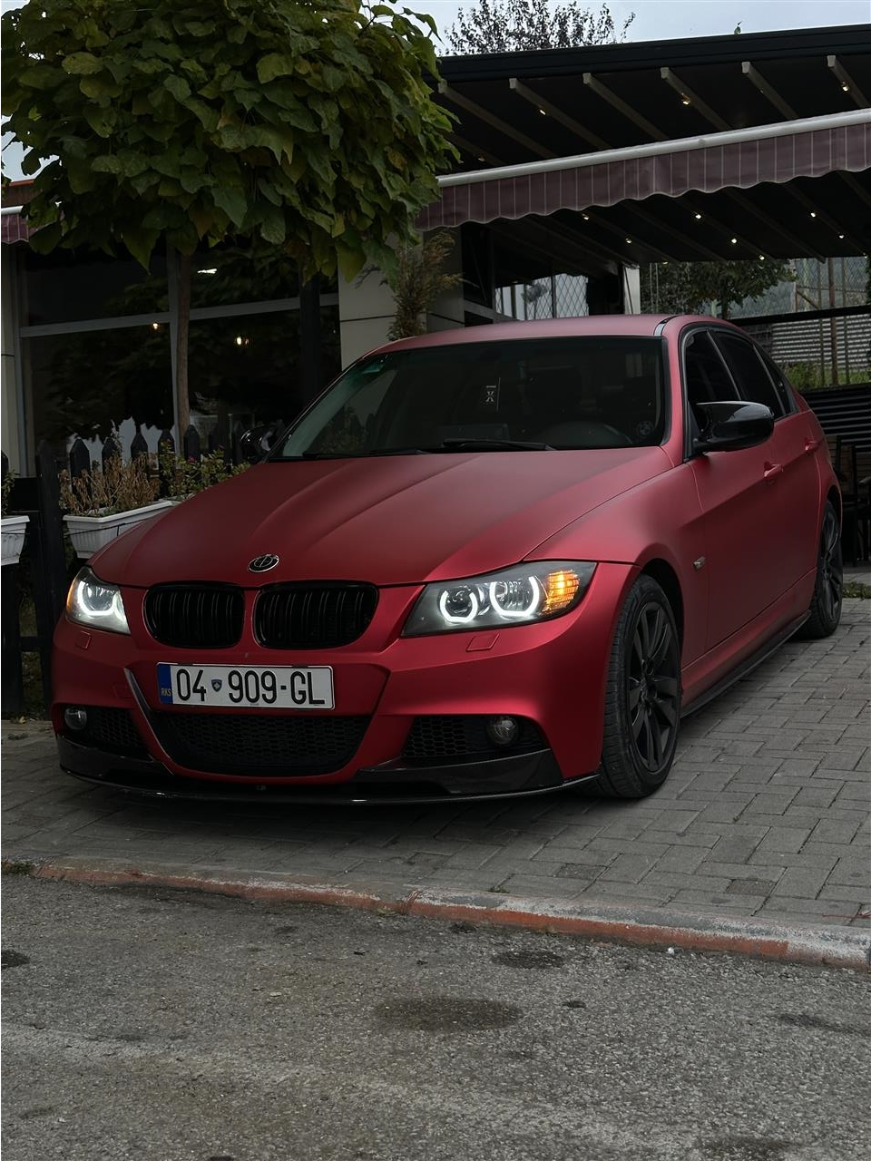 Bmw-320d-E90-FaceLift