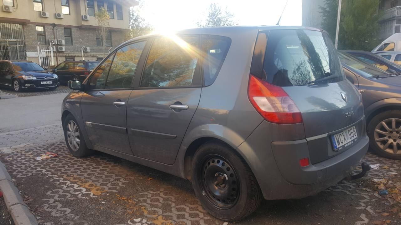 Renault-Scenik-2-0