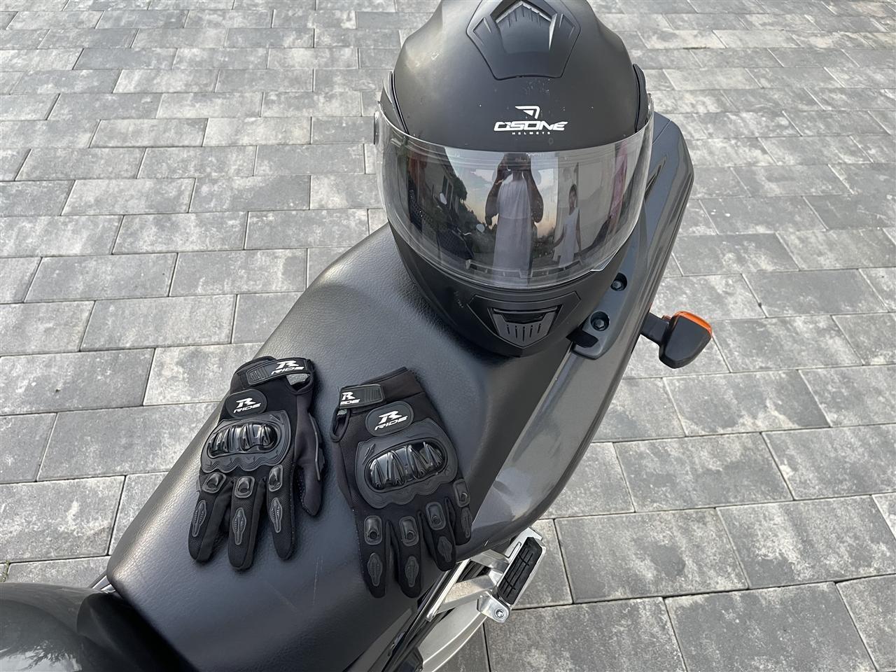 YAMAHA-FZS-600-cc